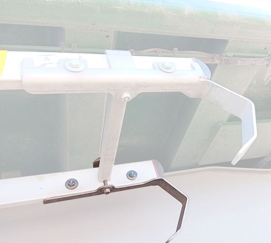 Stigebeslag V - tipkassekant