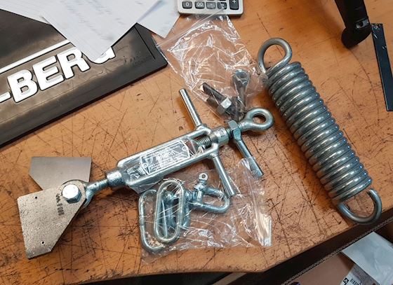 Fjeder triangel kompl incl bes